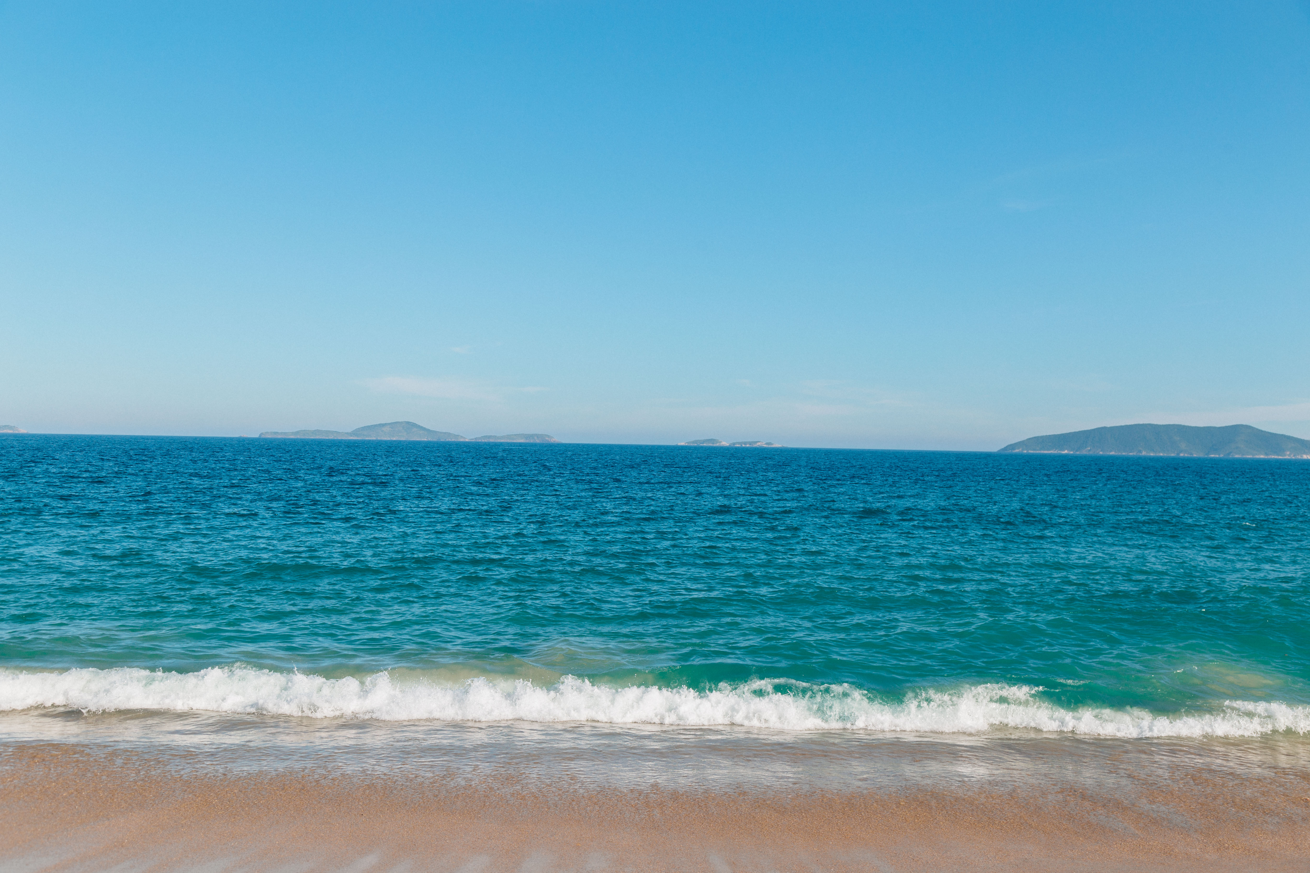 Vista aérea da Enseada Azul e região